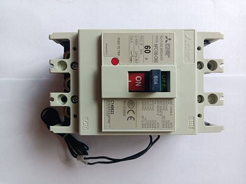 全新原装三菱断路器NFC100-CMX带SHUNT TRIP触点SHTD024-05MXR