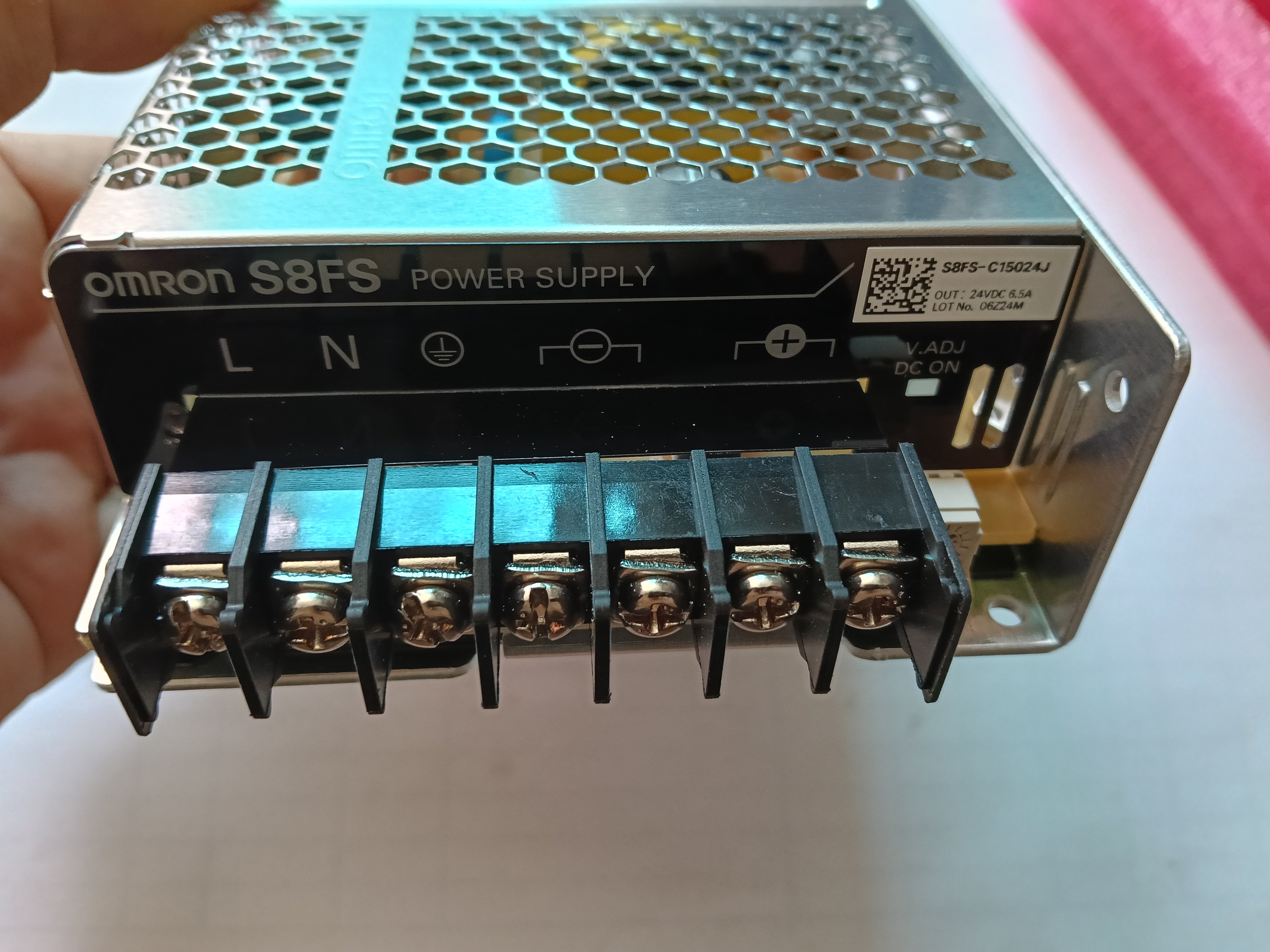 全新原装欧姆龙开关电源S8FS-C15024J