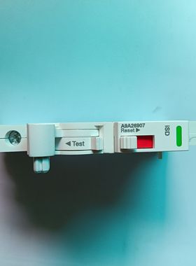 全新原装施耐德微型断路器报警触点ISD 100MA 6A A9A26907