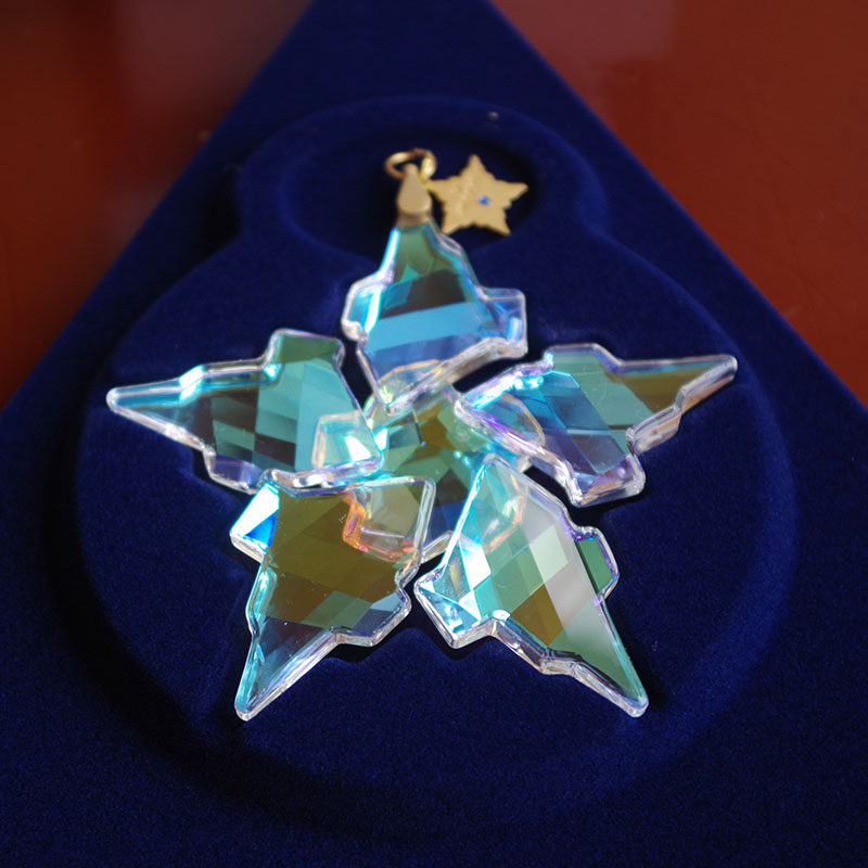 彩白色2021年新款汽车水晶挂件饰奥地利水晶圣诞雪花车内挂饰