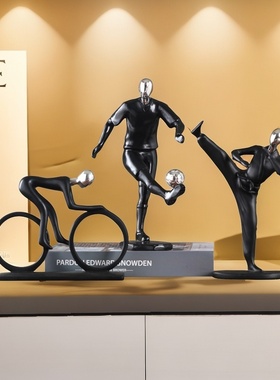 创意运动员北欧高级感小众摆件足球模型装饰品酒柜家居摆设工艺礼