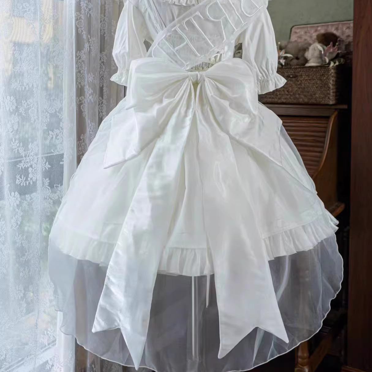 桃兔兔原创设计拖尾纱