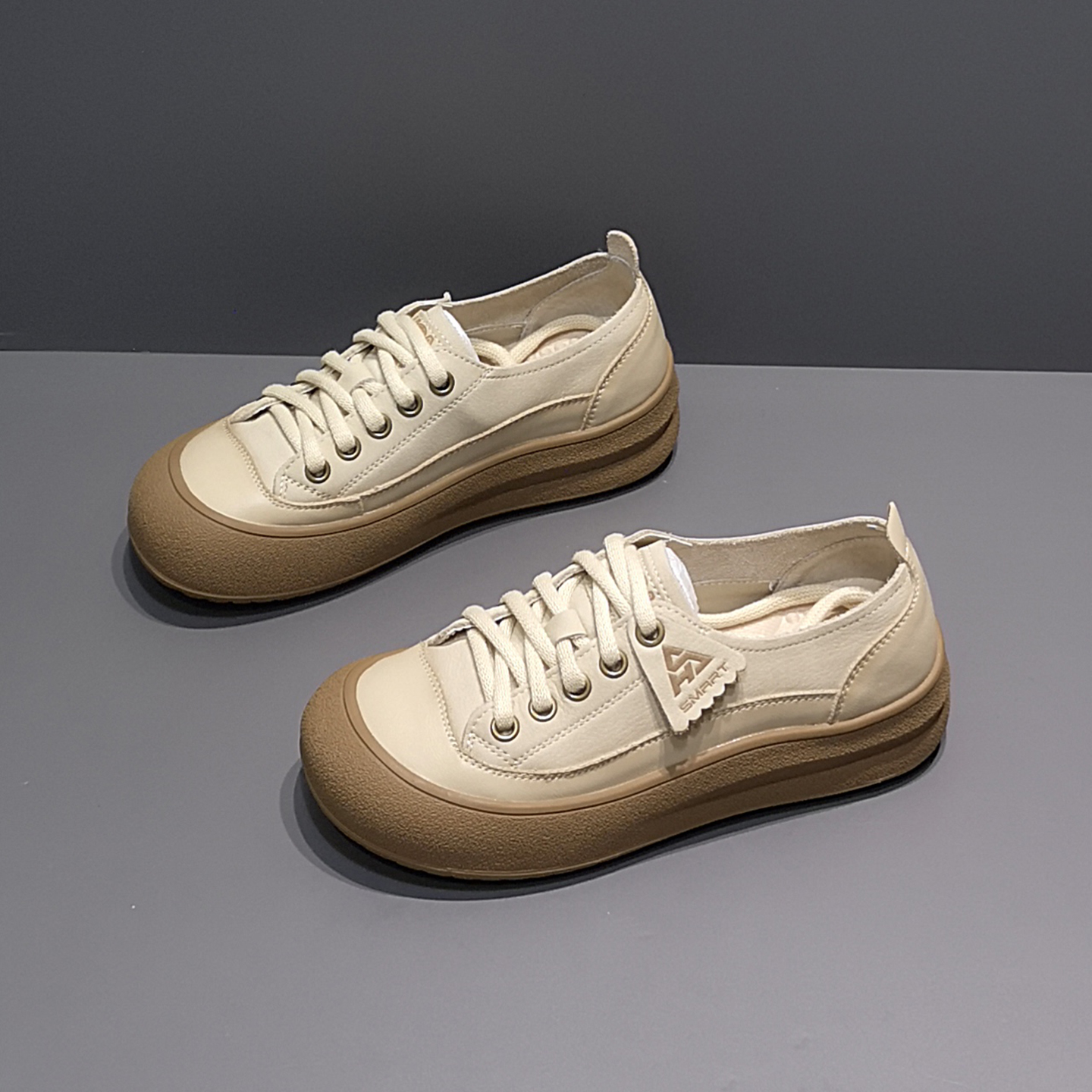 2025秋款透气圆头厚底绑带休闲板鞋女时尚百搭头层牛皮潮鞋单鞋