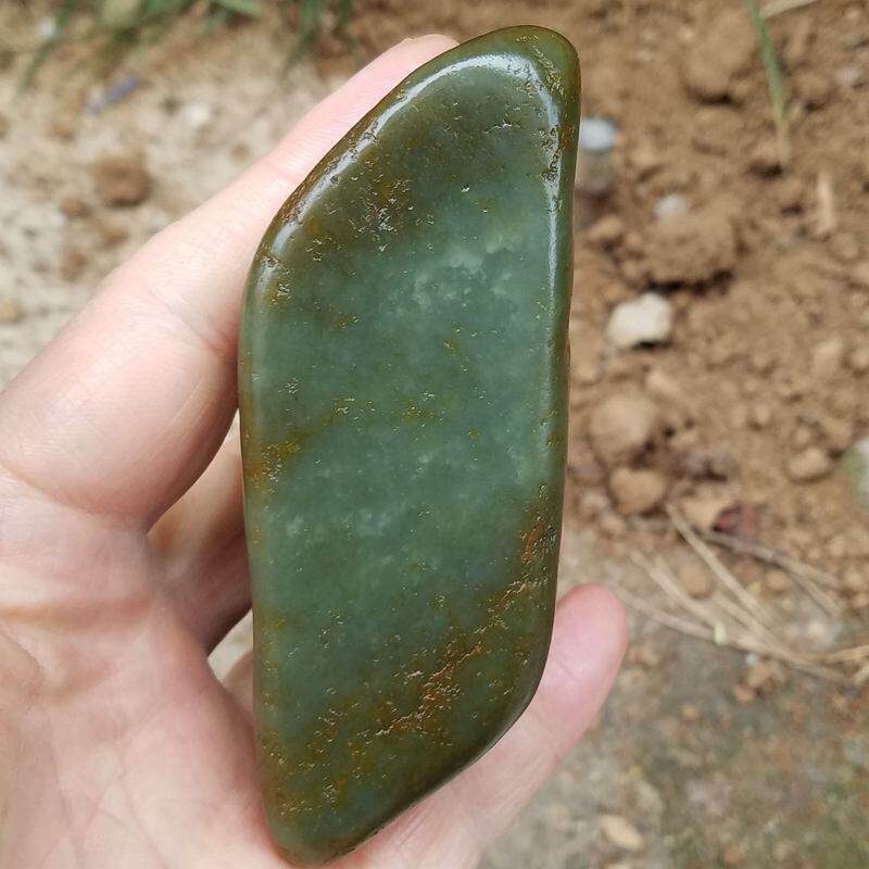 绿肉天然和田玉原石玉石玉料沙枣青籽料毛料山料377克111*63*40mm