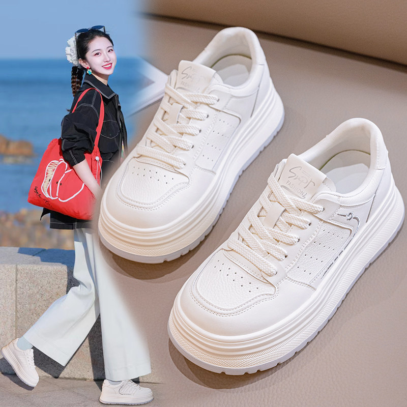 春款2026新款今年流行爆款43大码女鞋41网红超火真皮软底小白板鞋