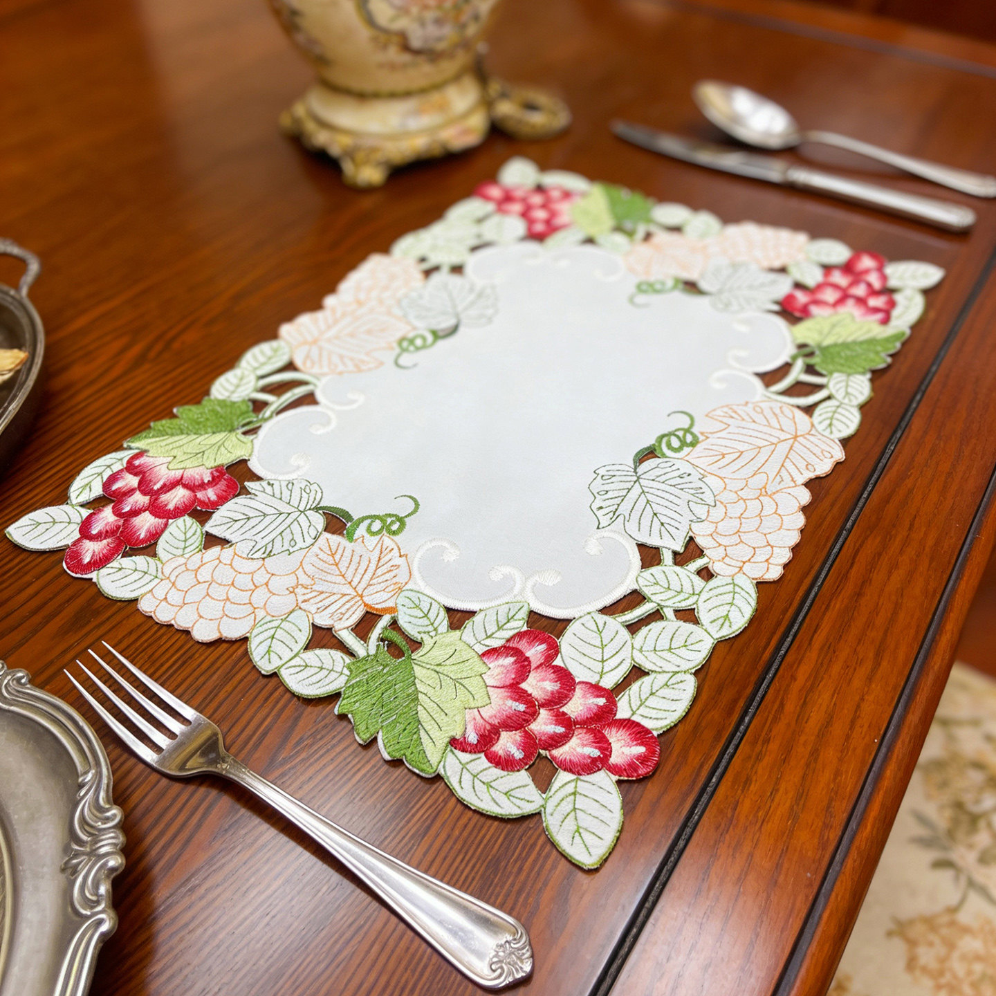 外贸镂空绣花贡缎刺绣田园餐垫盘垫杯垫桌垫餐桌茶几边柜家电盖巾,居家布艺,餐垫,淘宝优惠券,粉丝福利购,淘宝优惠卷