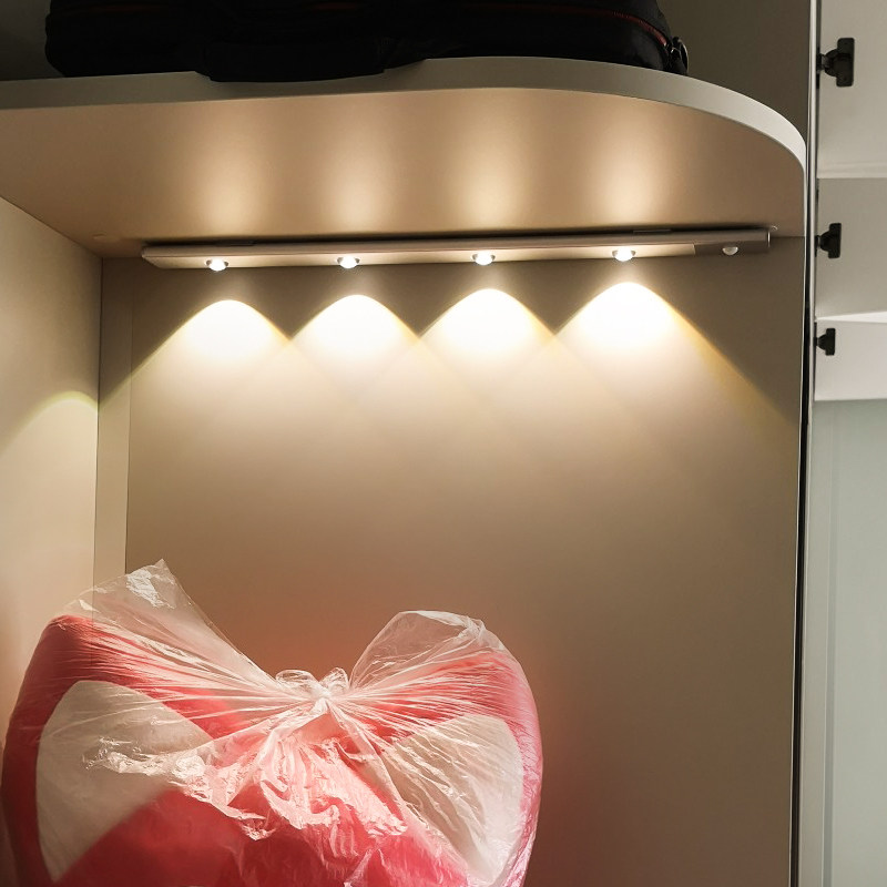 LED橱柜灯充电人体感应灯无线衣柜酒柜猫眼灯鞋柜免布线调光射灯,家装灯饰光源,橱柜灯,淘宝优惠券,粉丝福利购,淘宝优惠卷