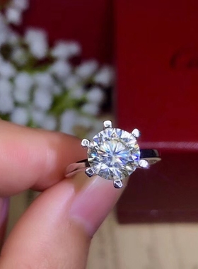 六爪克拉戒指镶嵌锆石莫桑钻