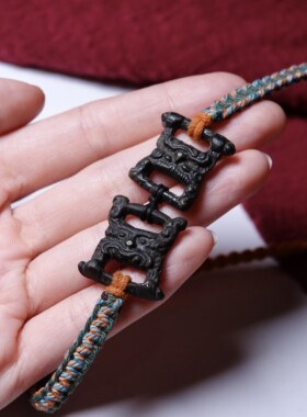 藏传开门千年老天铁托甲雪狮经书扣全品手工编织手链随身挂件