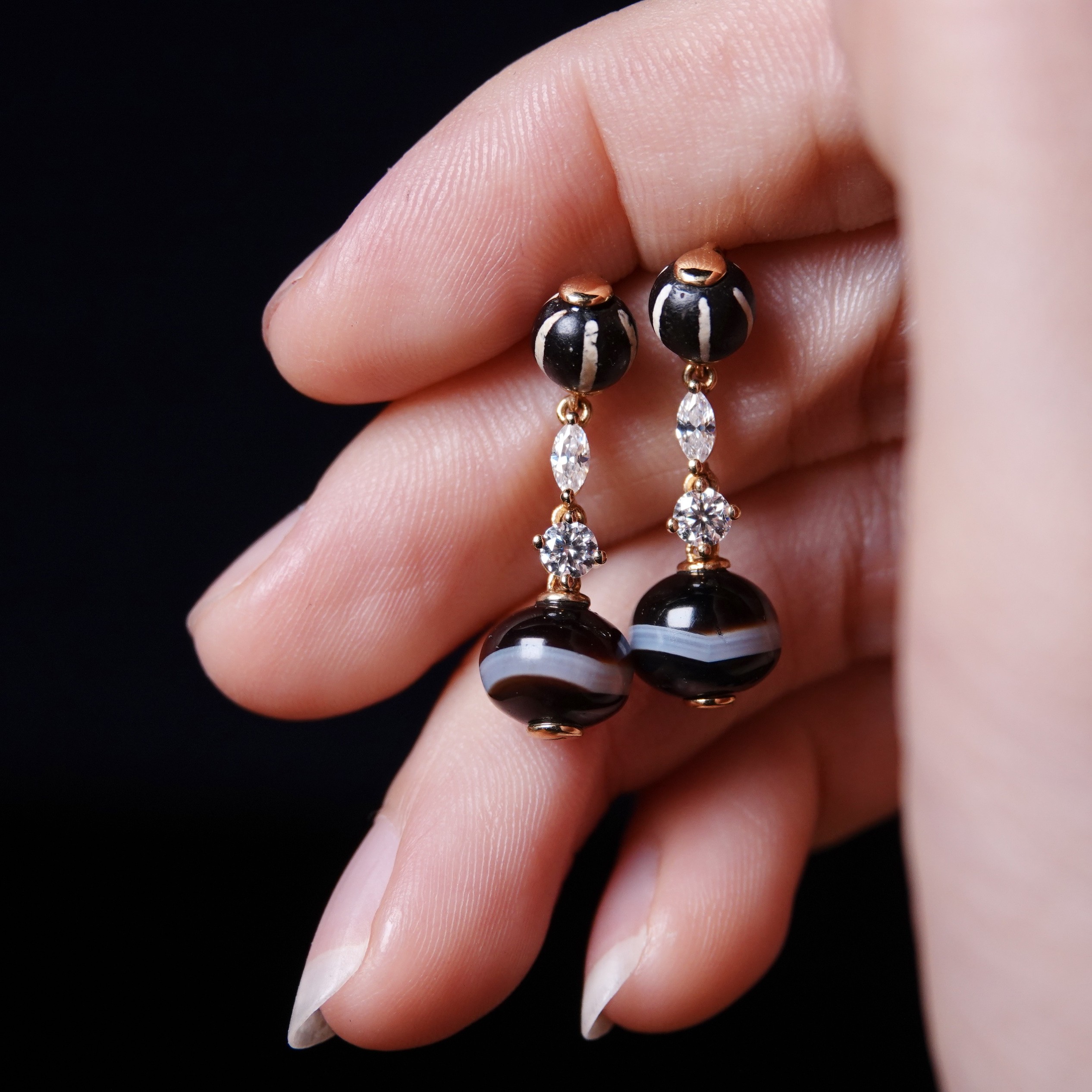 定制款千年六线瓜珠加黑白药师珠耳坠一对全品18k金镶钻一图一物