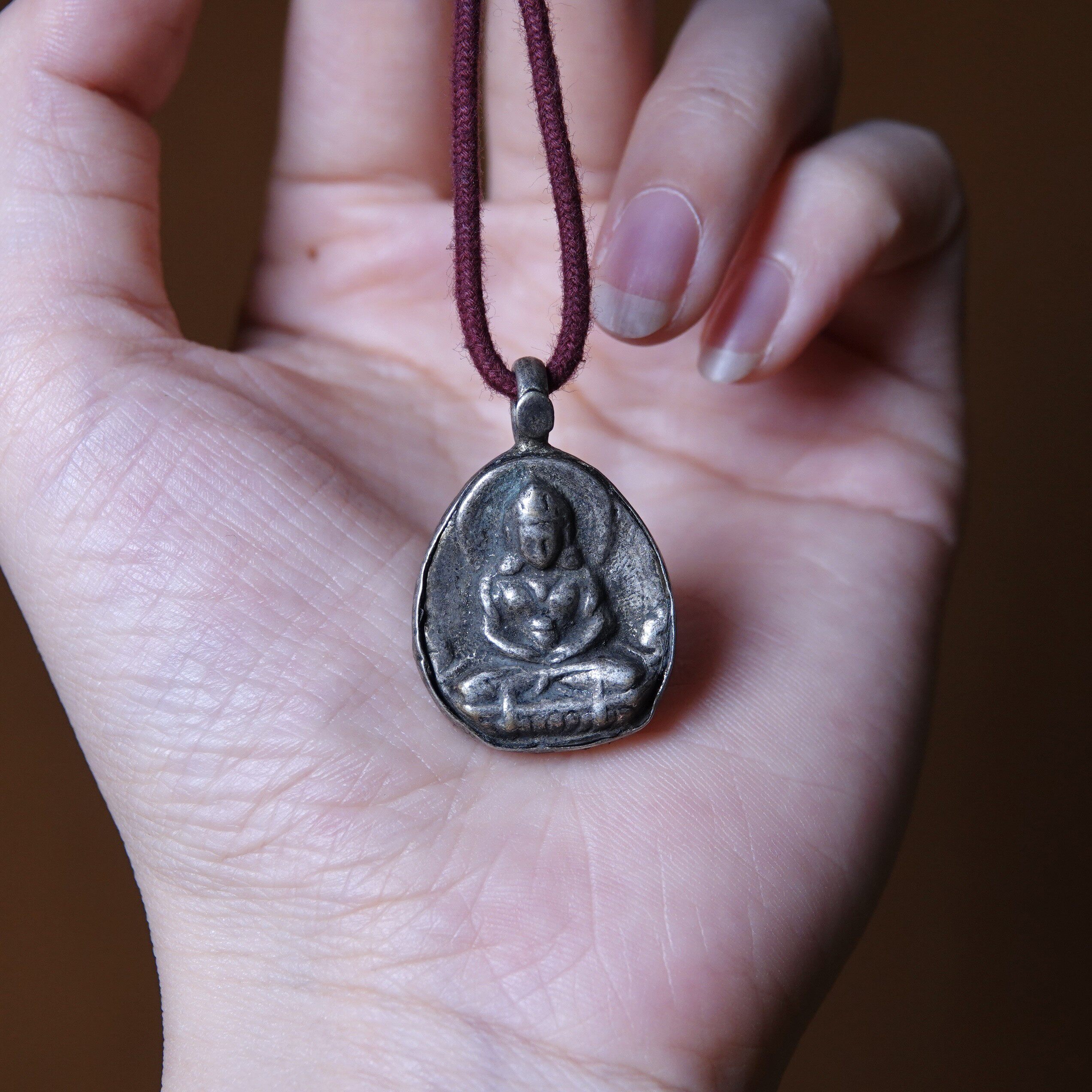 尼式风格白利马铜随身佛像寸佛挂坠背十字金刚杵藏式文玩纯手工