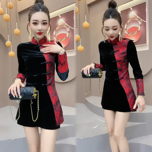 网红爆款国潮风丝绒两件套女2026春季盘扣提花开叉旗袍上衣+短裤