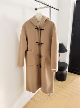 驼色连帽宽松牛角扣双面呢大衣女中长款