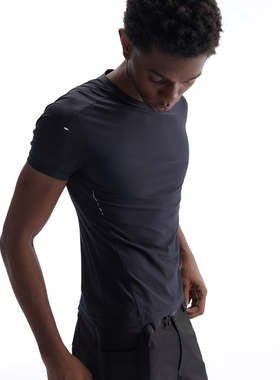 BEVAN UP|速干吸湿 立体剪裁拼接运动健身打底短袖T恤