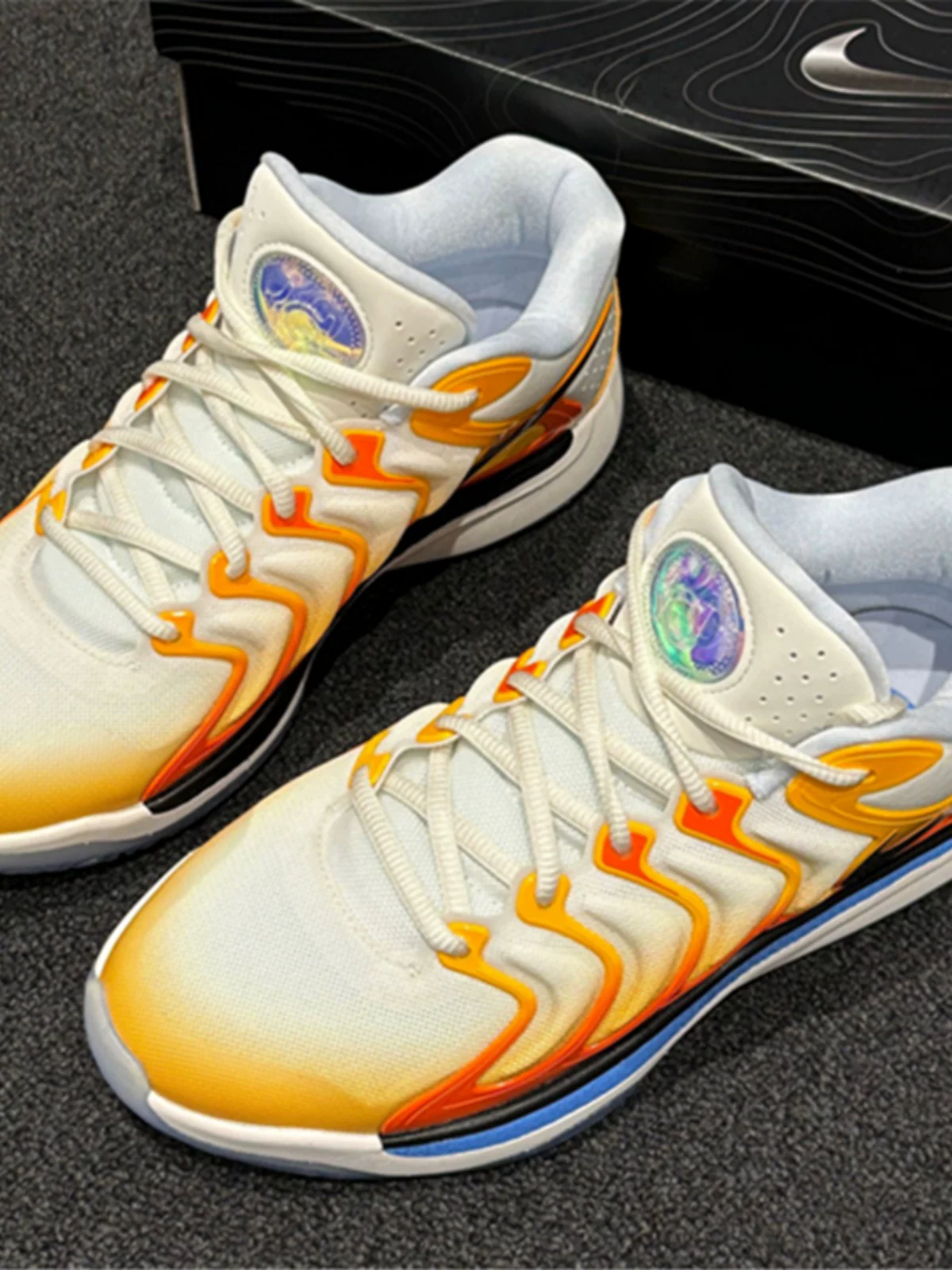 Кроссовки для баскетбола Ding Dong Sports Nike KD 17 EP оранжево-белые черные Durant 17-го поколения низкие FJ9488-700