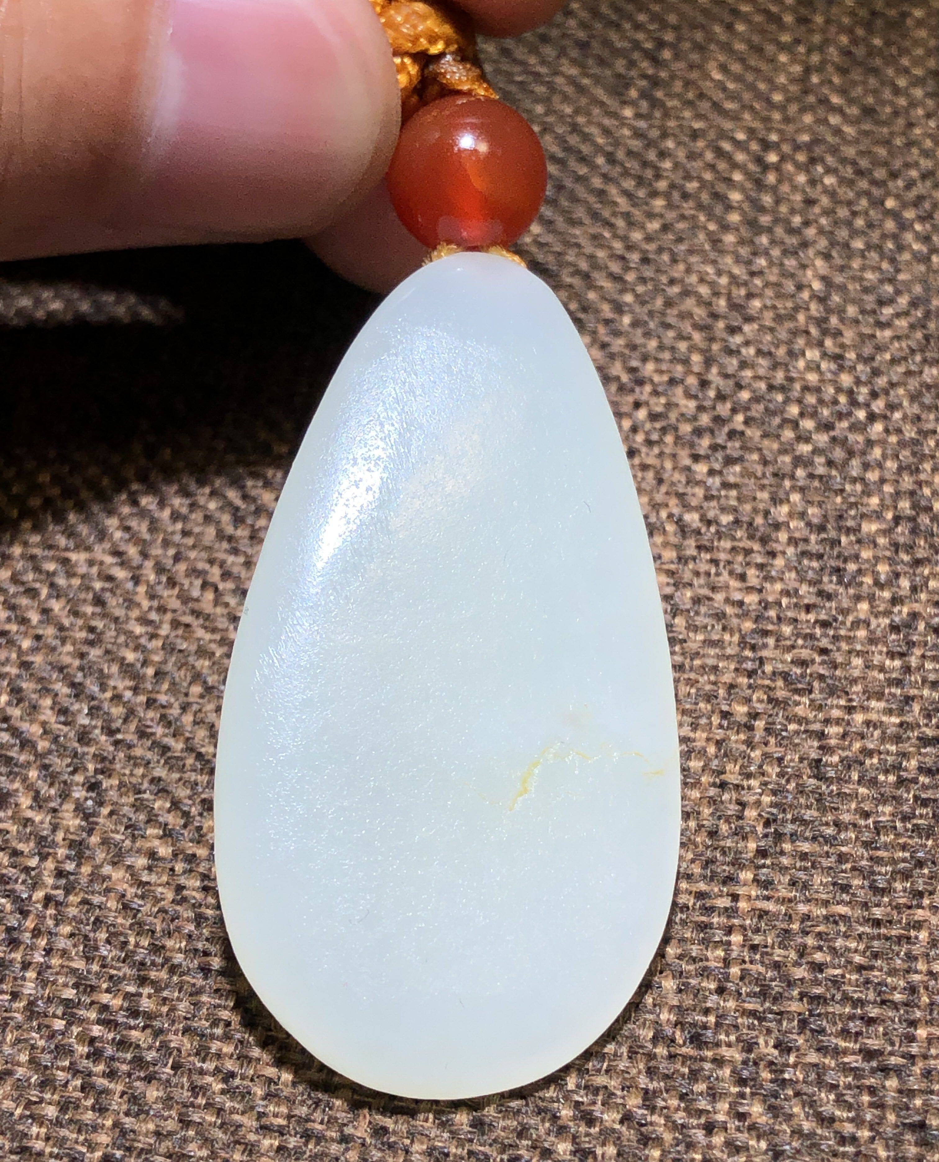13 g白玉菩萨籽料挂件