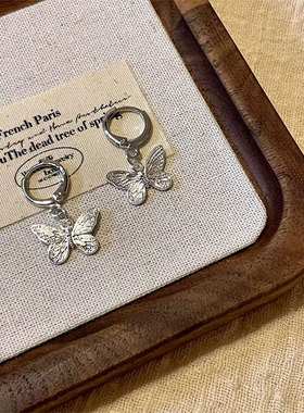 银色蝴蝶耳钉高级感耳圈2025年新款爆款潮耳环独特气质耳饰女圈圈