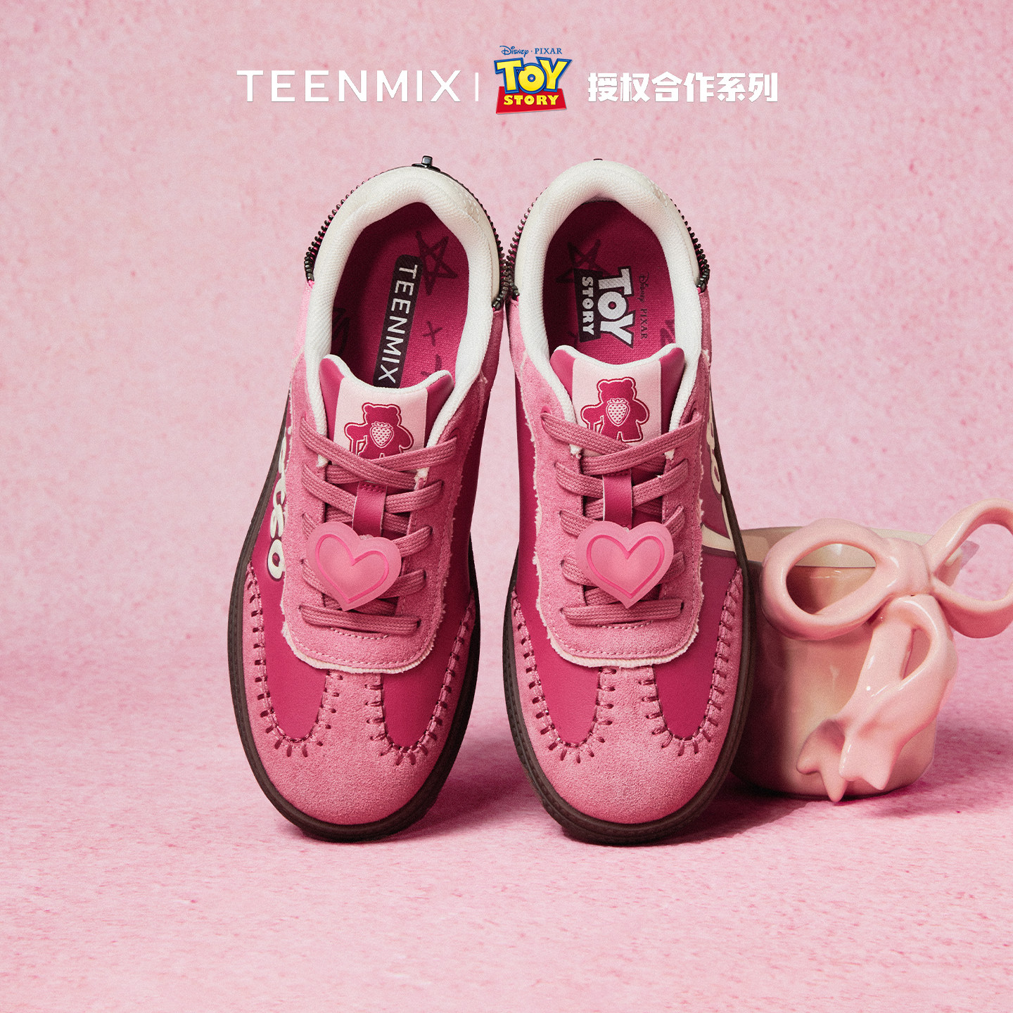 【新年礼物】张予曦天美意玩具总动员手作德训鞋男女红色运动板鞋,女鞋,德训鞋,淘宝优惠券,粉丝福利购,淘宝优惠卷