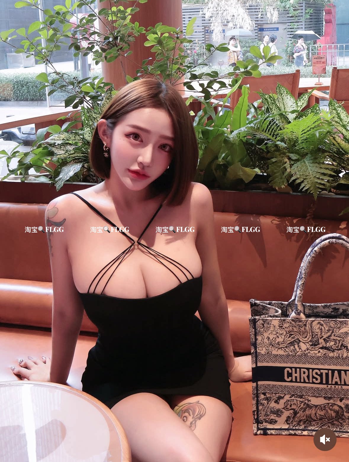 FLGG性感网红街拍打卡拍照低胸交叉吊带款紧身包臀连衣超短裙