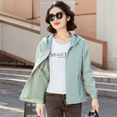 春秋薄款连帽防晒衣冲锋衣外套女