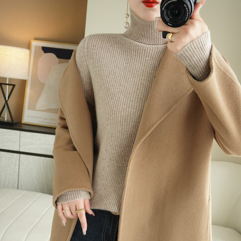 时髦洋气配大衣内搭高领羊毛衫厚