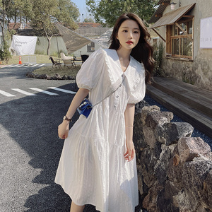 漂亮独特白色连衣裙女夏季穿搭2025新款韩系氛围感显瘦超好看长裙图片
