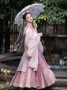明制汉服新中式女装国风绣花云肩立领对襟长衫马面裙套装2024新款