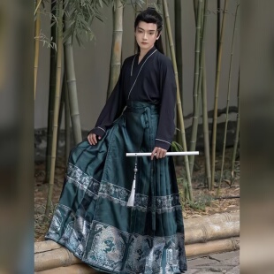 南屏志原创明制汉服马面裙细闪螺钿织锦男女款套装春秋款绣花斗篷