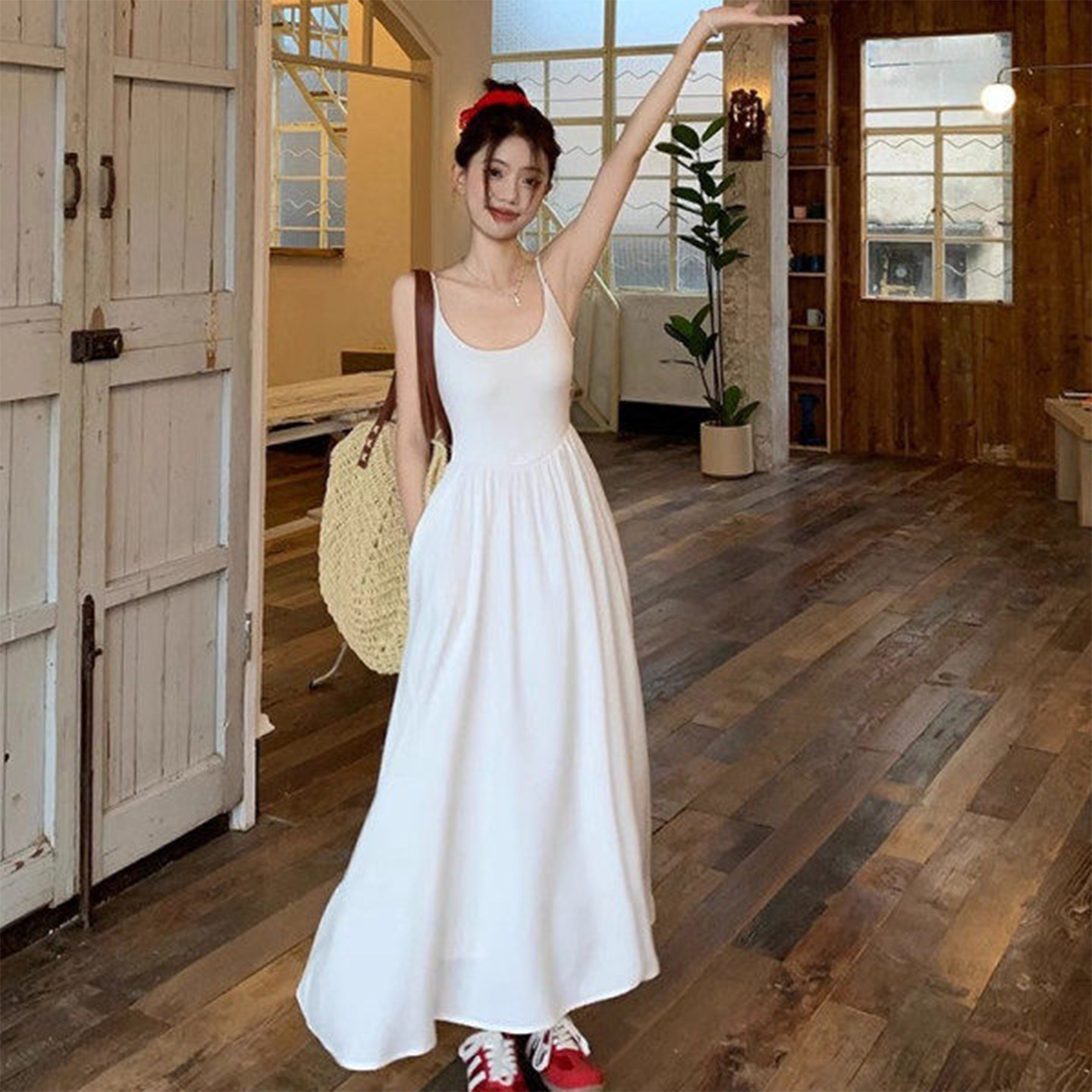 白色吊带连衣裙子女夏季2026新款显瘦温柔法式初恋春装小白长裙子