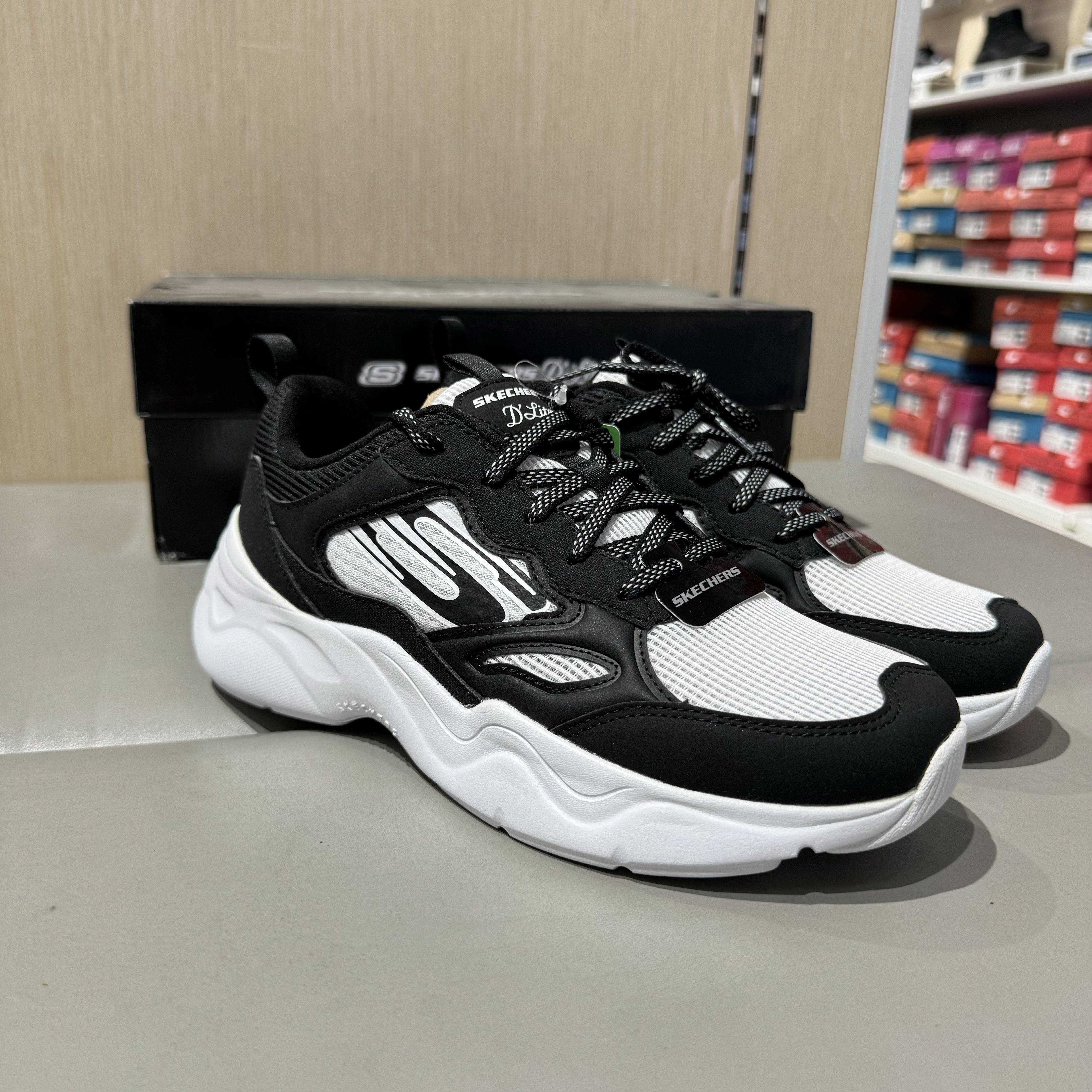 斯凯奇outlets  D'LITES系列男女同款时尚休闲绑带运动鞋子896073