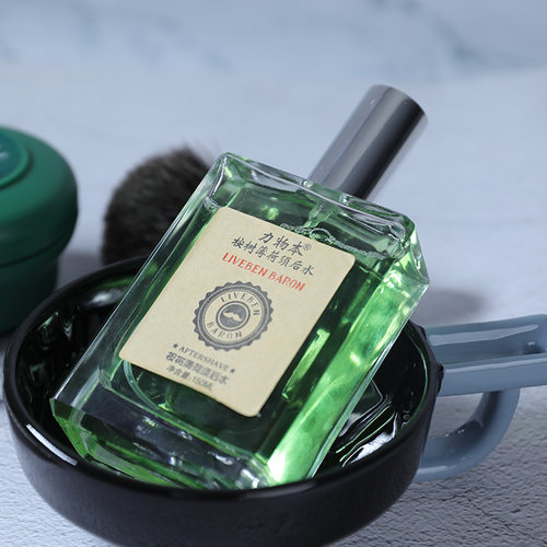 保湿护理清爽型须后水