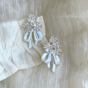 花之赞礼 微镶锆石珠光蝴蝶结925银针耳钉仙气复古精致闪闪耳环