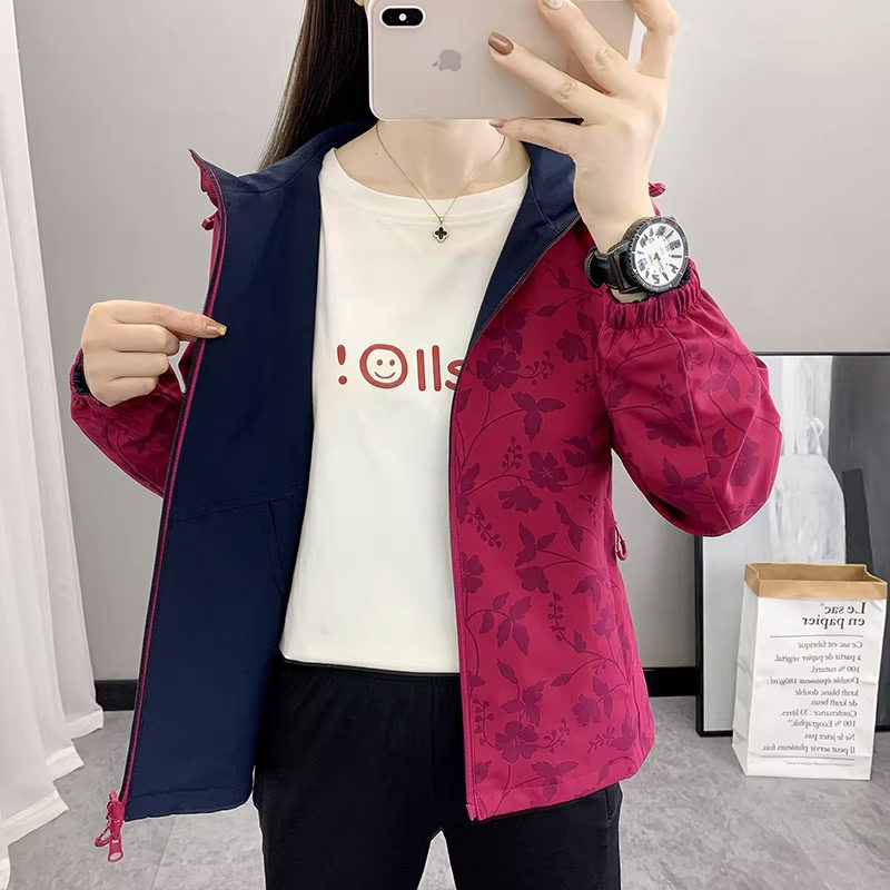 春秋新品双面穿连帽冲锋衣女式修身防风透气户外运动跑步中老年装
