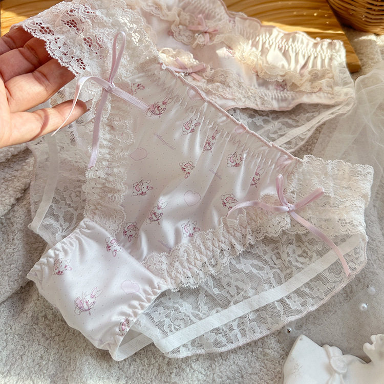 爱丽丝的兔子洞·弹力色丁拼接蕾丝钉珠甜美性感三角裤纯欲洛丽塔,女士内衣/男士内衣/家居服,女三角裤,淘宝优惠券,粉丝福利购,淘宝优惠卷
