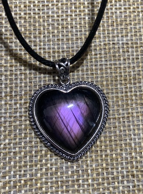 吊坠月光镶嵌925银拉长石爱心形