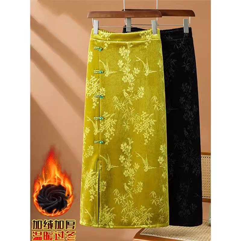 新中式金丝绒半身裙女秋冬季2025新款加厚国风中长款包臀半裙子
