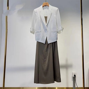 气质职业西服两件套套裙 T8081时尚 悟空粉丝专享