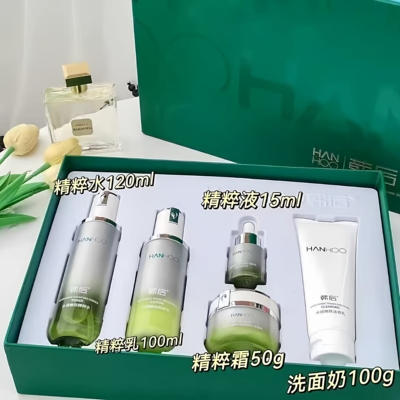 韩后水感嫩肌精粹护肤套装补水保湿美肌礼盒五件套洁面水乳精华霜