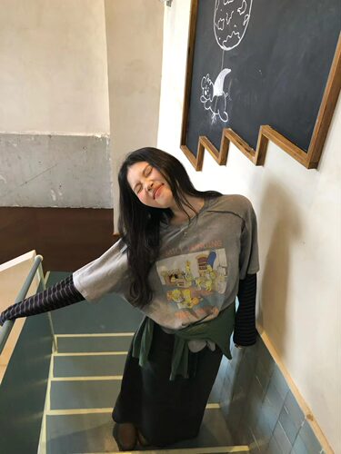 长袖假两件慵懒风辛普森印花T恤