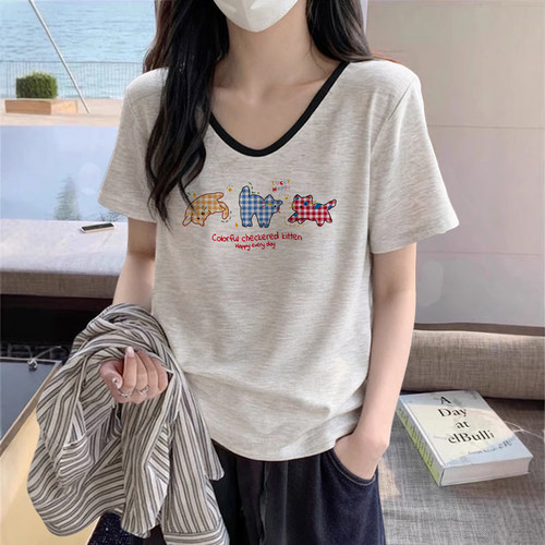 正肩短袖t恤女2026新款夏季v领微胖女孩穿搭高级感chic别致上衣潮