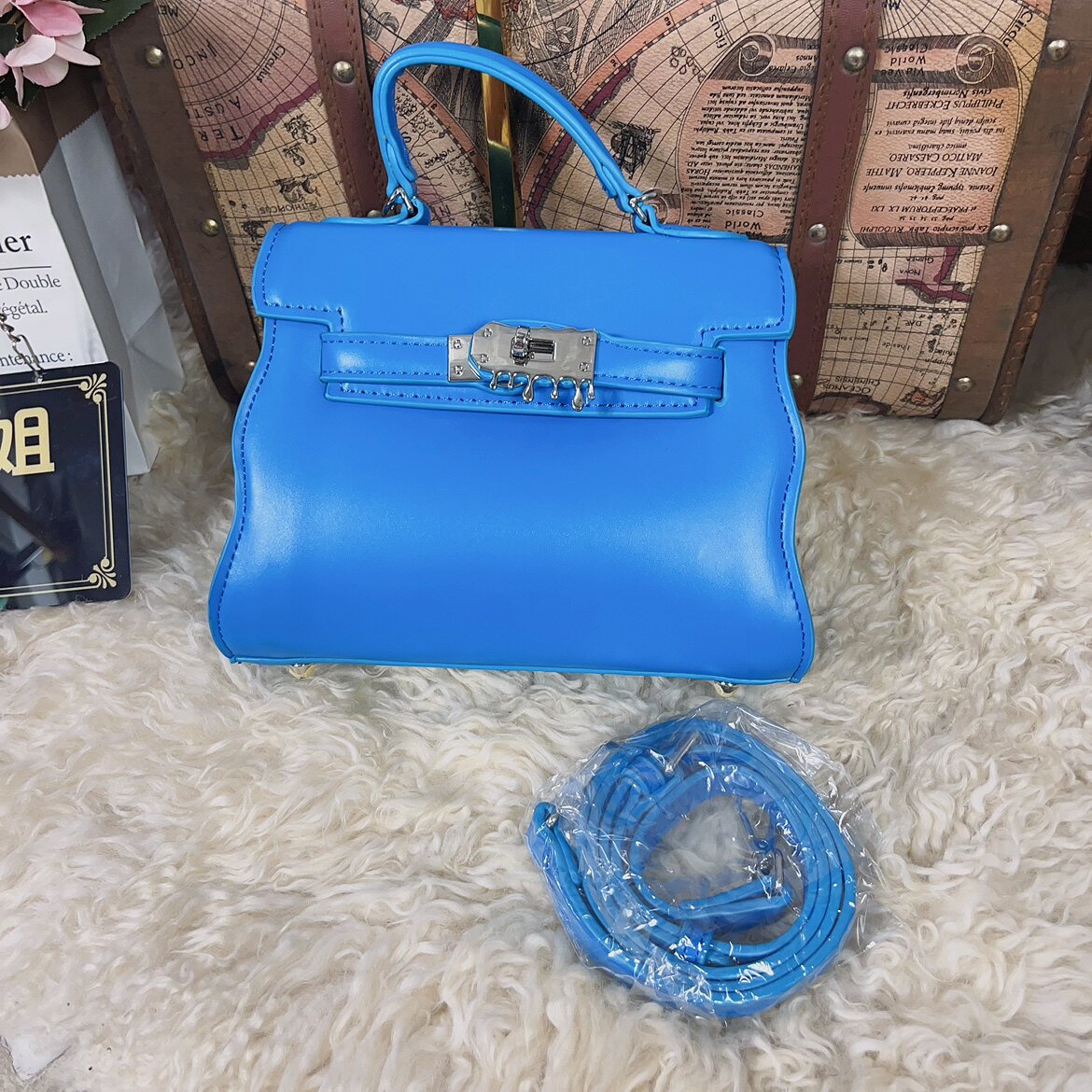 新款恶搞凯莉包真皮单肩包时尚手提包单肩斜挎包小众锁扣牛皮女包