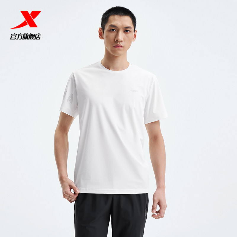 特步圆领T恤男2025年夏季训练半袖健身男装运动短袖975329