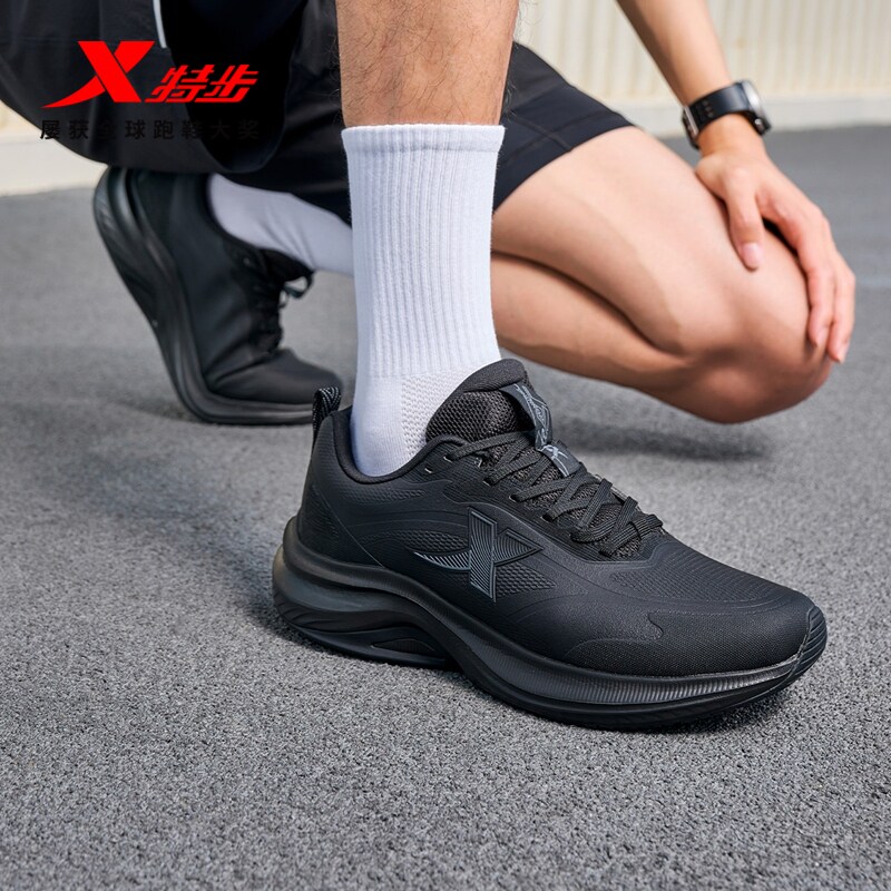 特步跑步鞋男鞋黑色运动鞋夏季新款舒适休闲鞋轻便网面减震跑鞋子