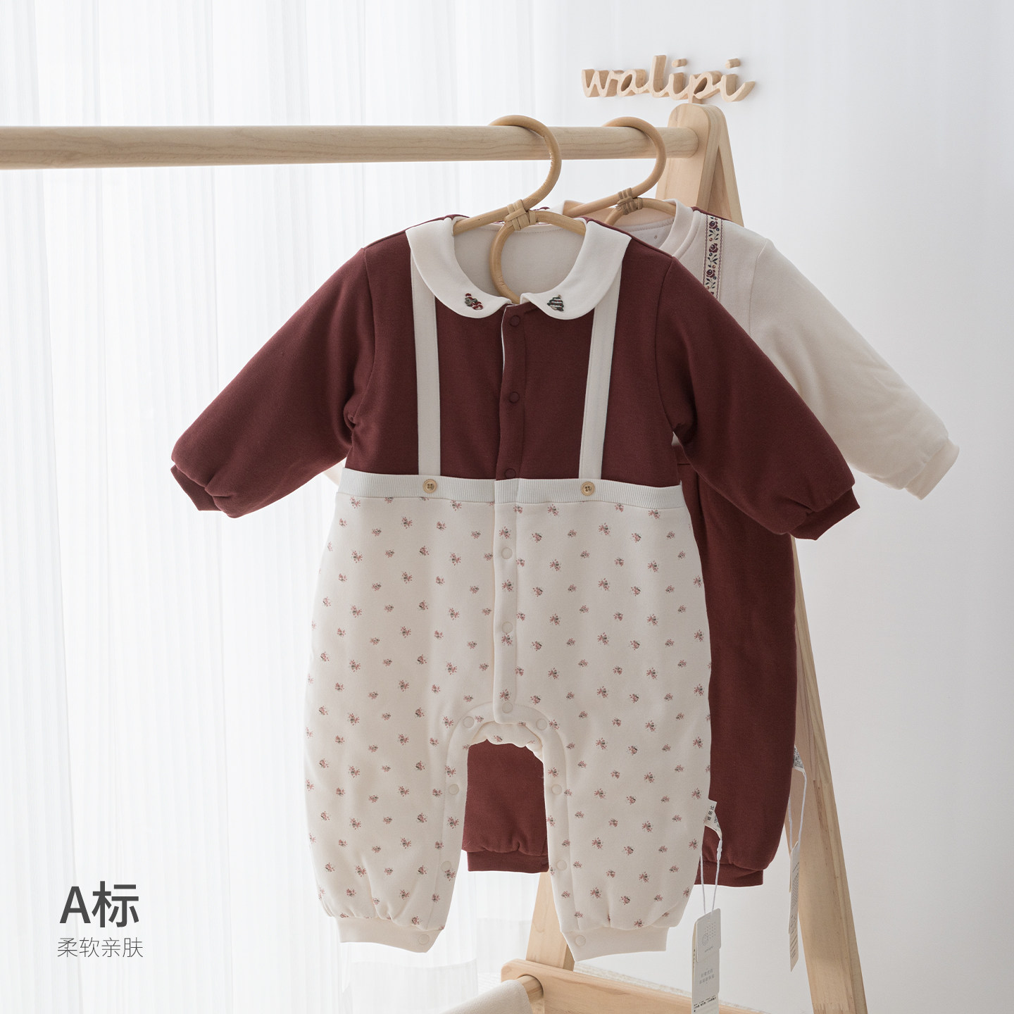 娃丽比2025女宝宝哈衣婴儿外出爬服加厚保暖红色夹棉连体衣新年服