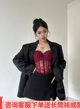 蕾丝法式鱼骨吊带收腰上衣+百搭显瘦开叉半裙+宽松西装外套套装