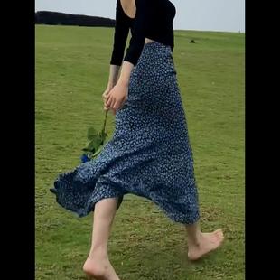 法式 高腰顯瘦洋氣半身裙長裙 新款 藍色碎花包臀魚尾裙女2025年夏季
