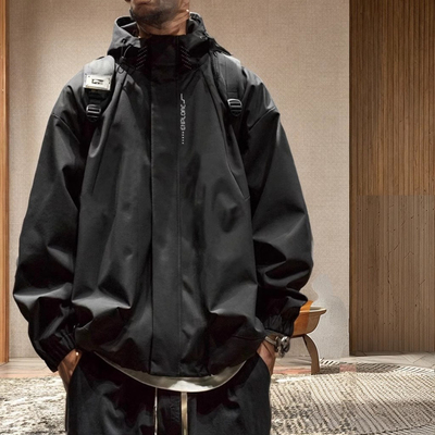 2024新款冲锋衣外套男款春秋潮牌男装工装夹克男生夏季户外登山服