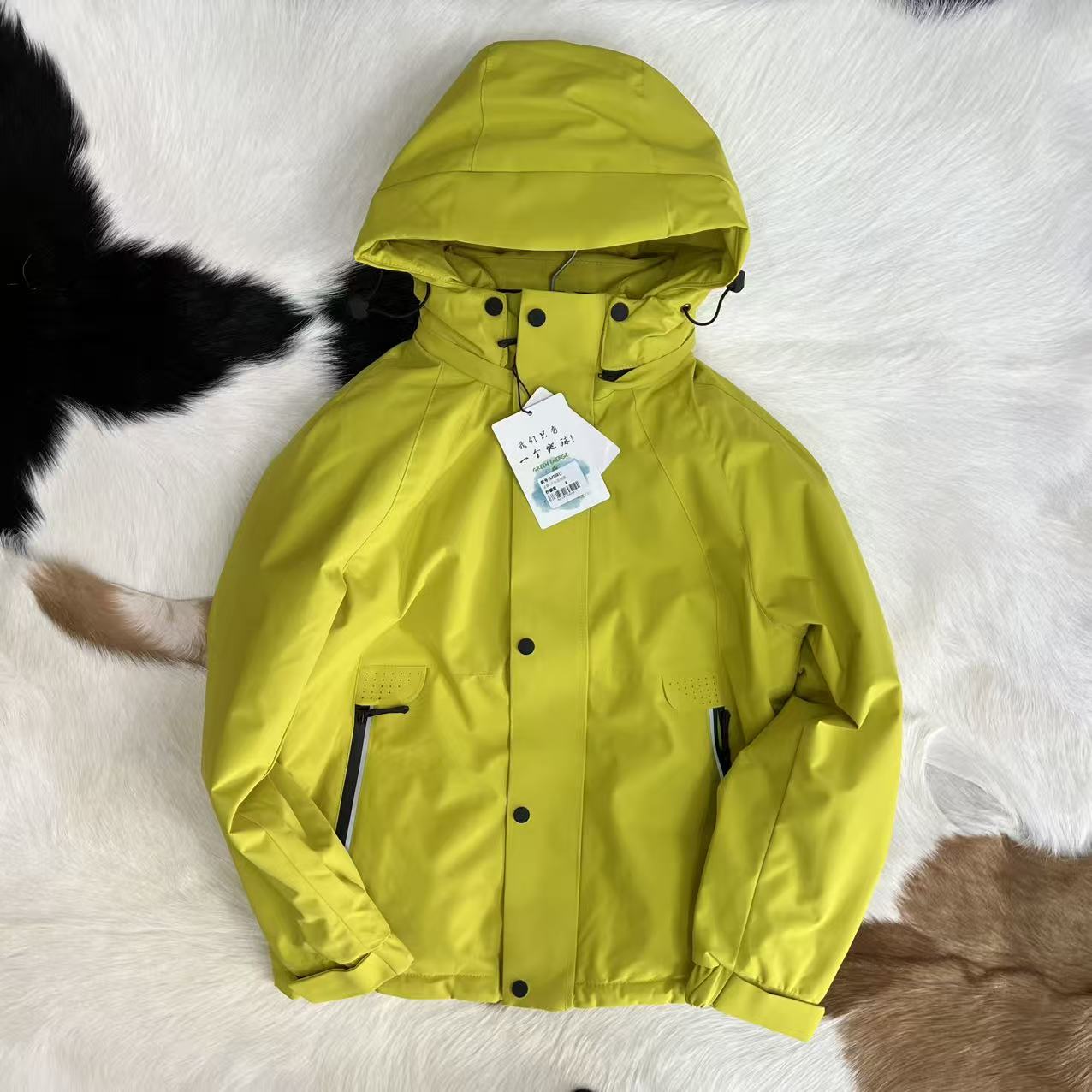 大厂货源 立体裁剪 无痕压胶 男士秋冬连帽白鸭绒运动服夹克外套