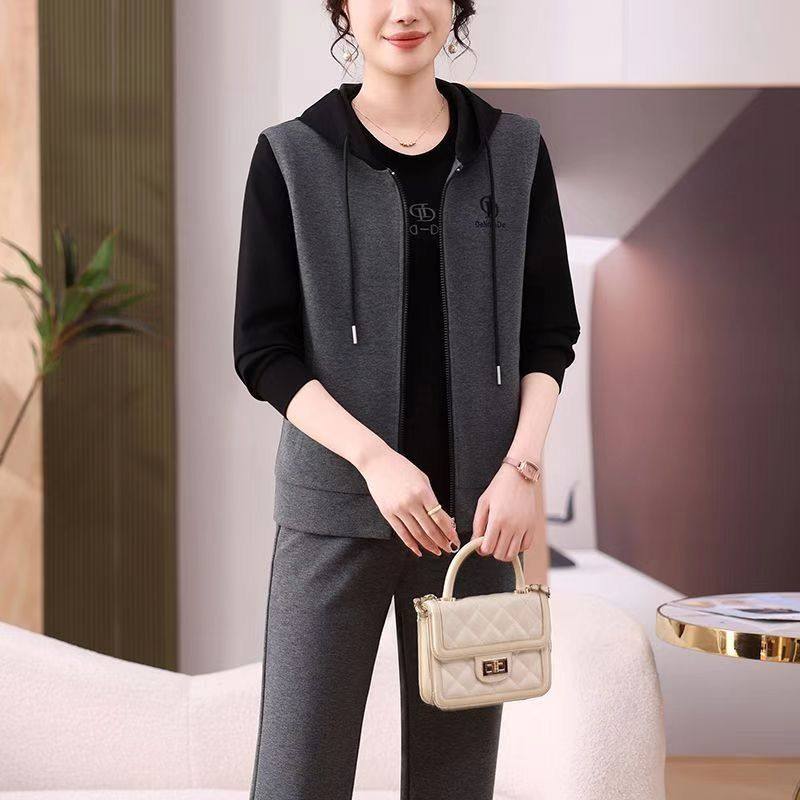 2025春秋季新款三件套中老年女士气质时尚春秋马甲款休闲运动套装