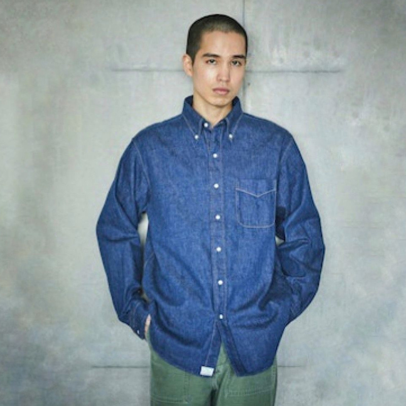 黄色缝线方领口袋牛仔衬衫深蓝